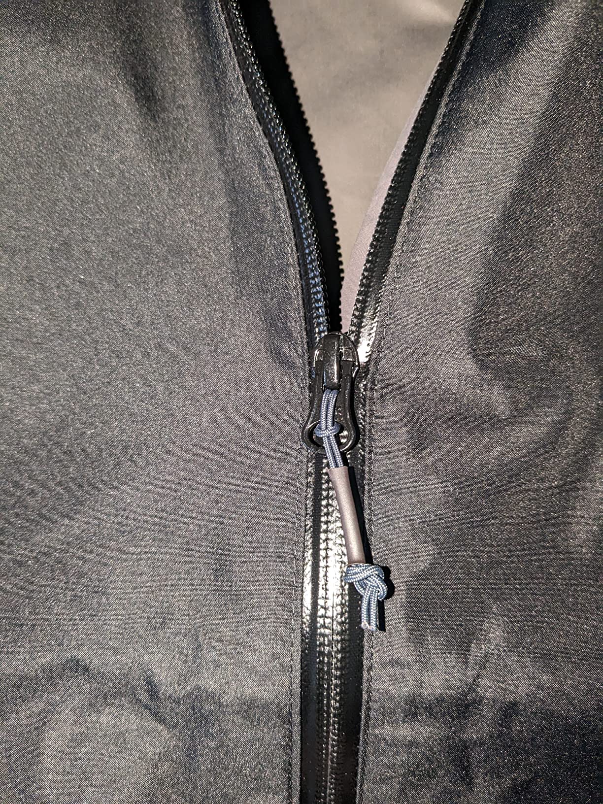 Bonne veste mais serrée aux épaules