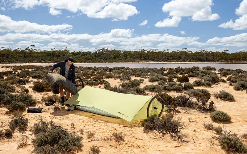 sea-to-summit-minimalist-tarp-b-che-de-shelter-ultral-g-re-catenaria-avec-rabats image 6